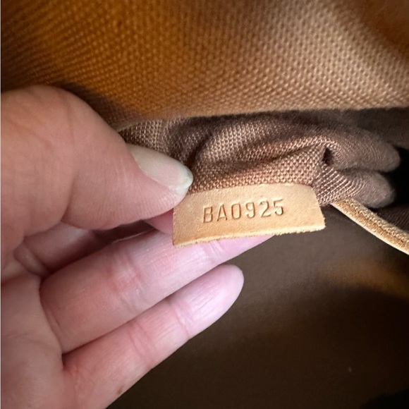 Louis Vuitton Alma Satchel Bag - Picture 7 of 11